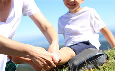 FIRST AID ESSENTIALS FOR CHILDREN & BABIES